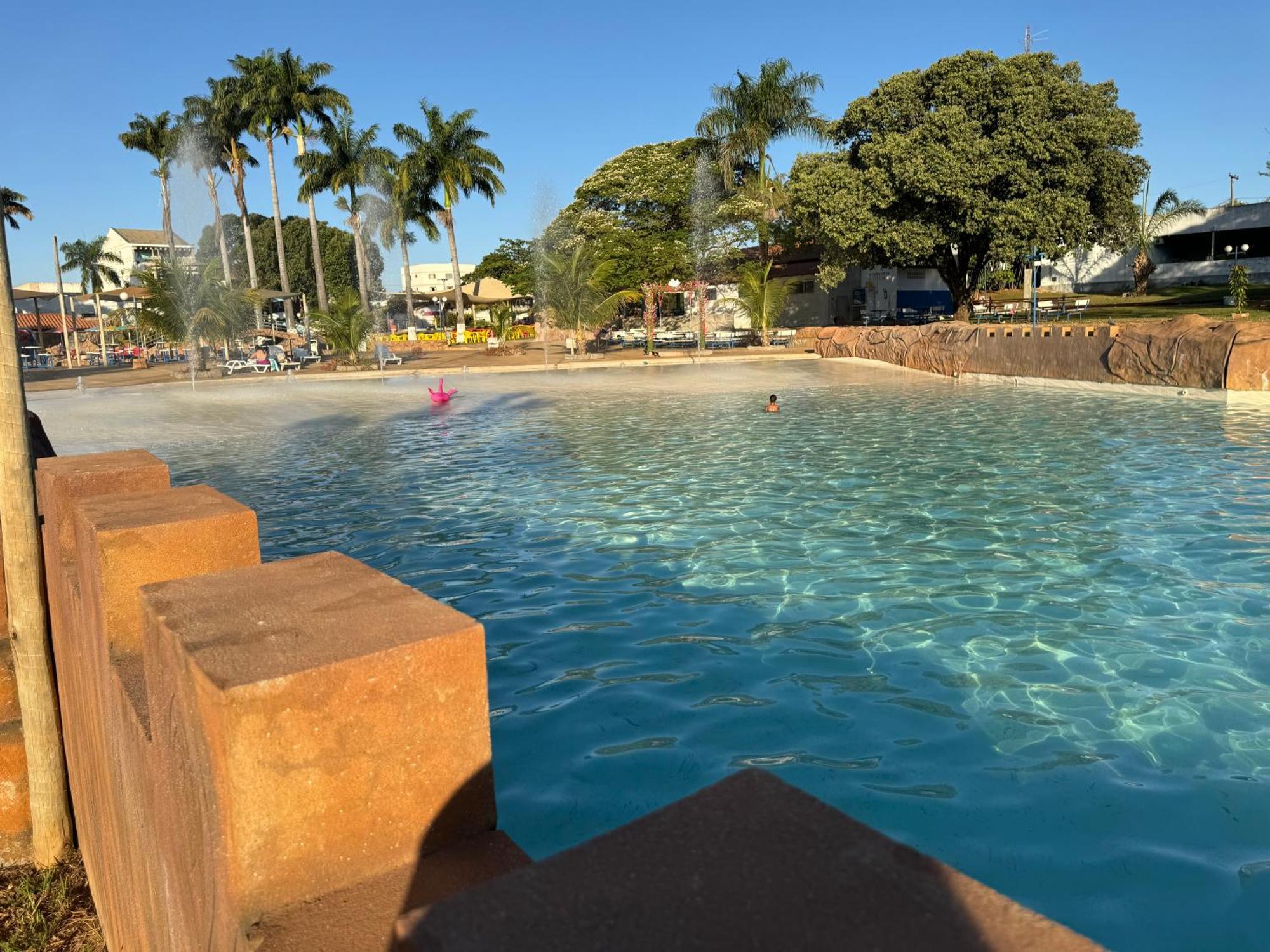 Acquaville Flat E Parque Aquatico Caldas Novas Exteriör bild
