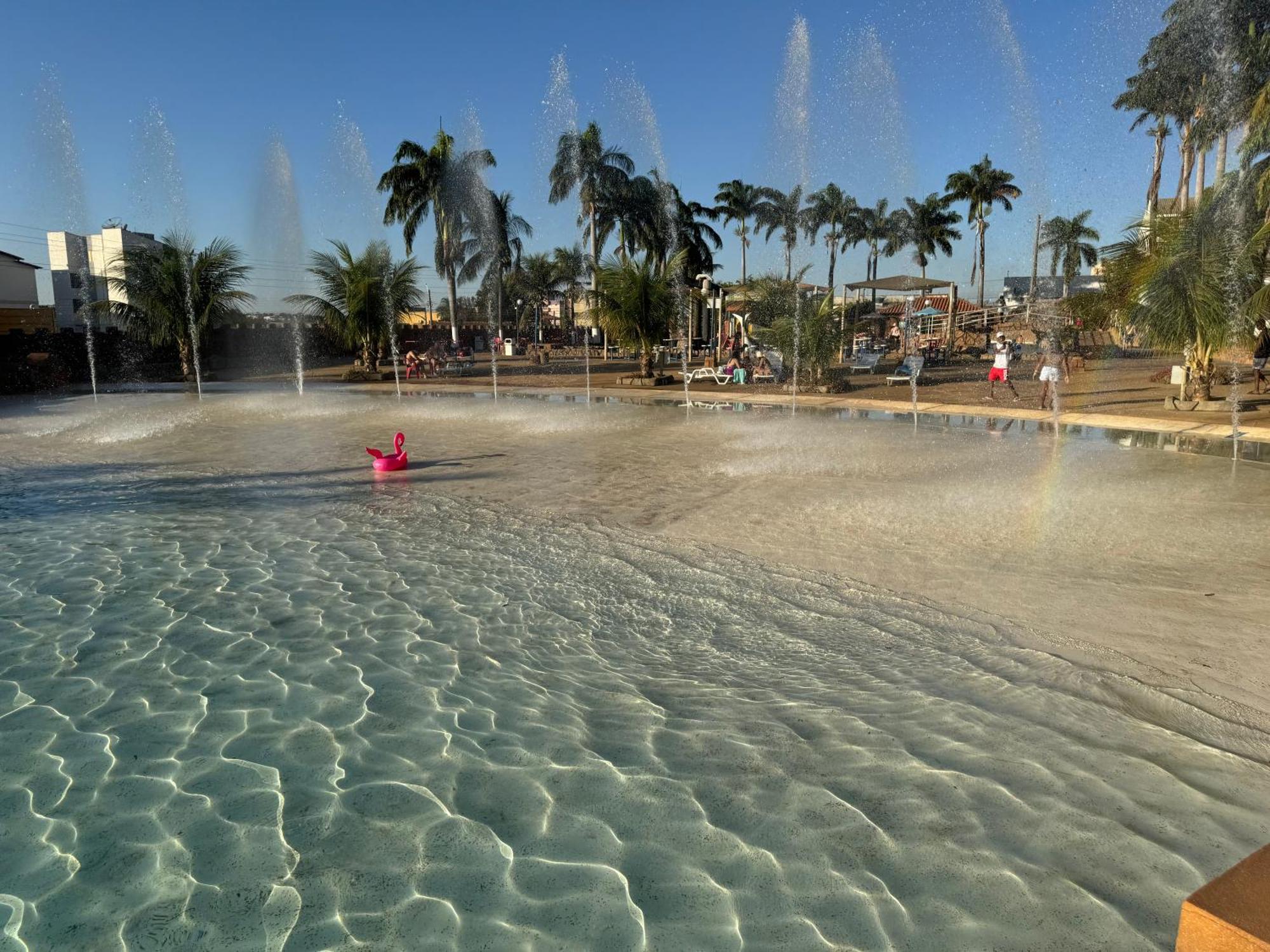 Acquaville Flat E Parque Aquatico Caldas Novas Exteriör bild